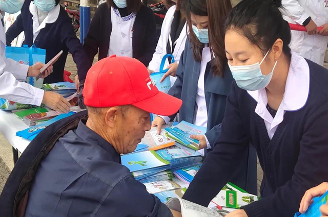 和林縣開展“世界精神衛(wèi)生日”暨“全國高血壓日”宣傳活動